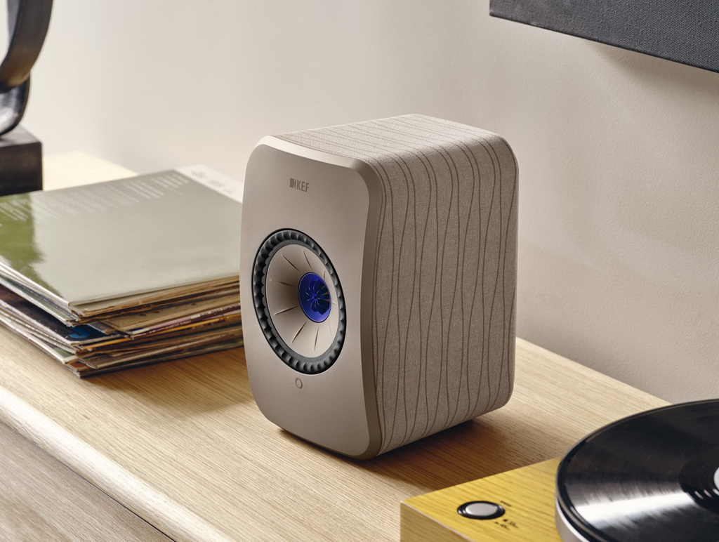 20220603173107_2022-06-03_KEF_LSX_II_Portrait_Soundwave_by_Terence_Conran_Edition_(8496x11328)А.jpg