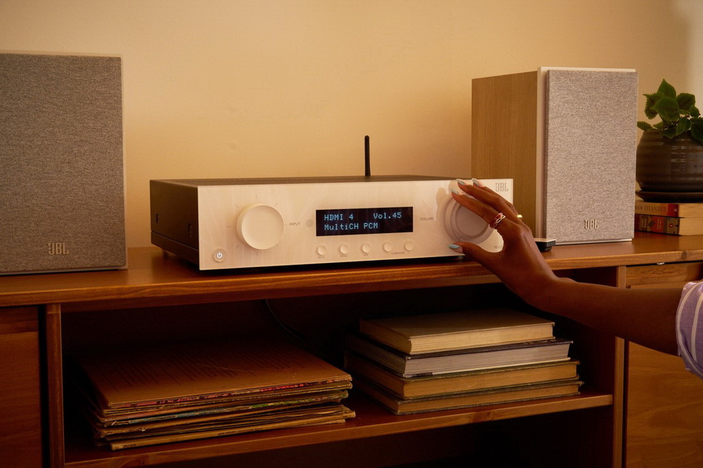 jbl-stage-240b-2-pasmove-regalove-reprosoustavy-75-w-rms-4-5 (6).jpg