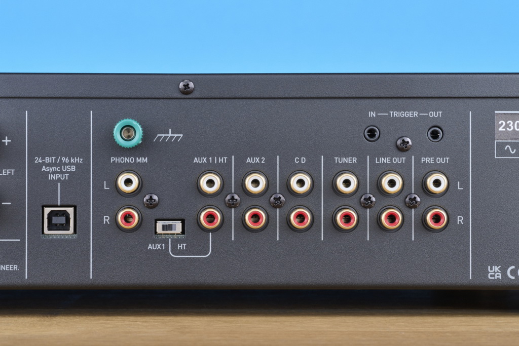 musical-fidelity-m3si-rueckseite-detail-inputs-1080x720.jpg
