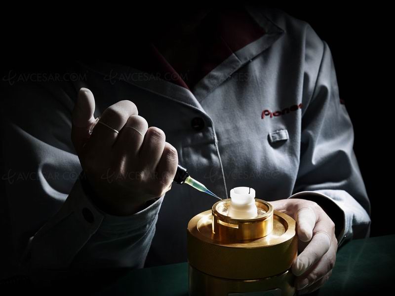 Pioneer SE-Master 95.jpg