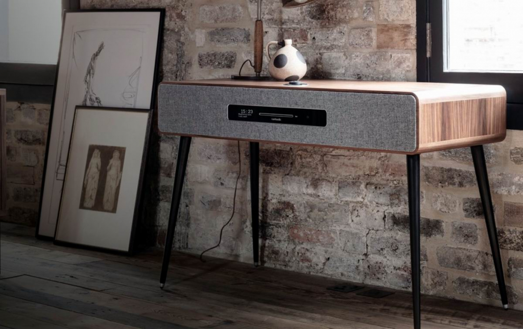 Ruark-Audio-R7-Mk3-walnut 5.jpg