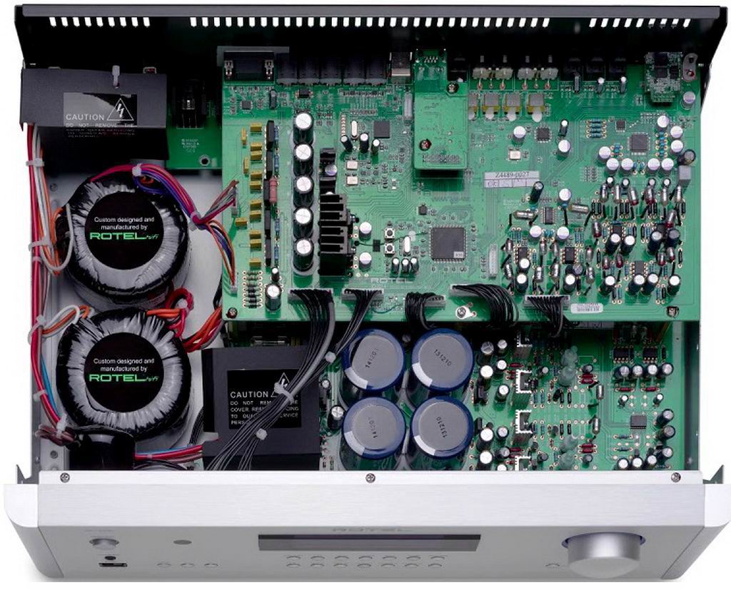rotel-rc-1590-noir_47133_wiiwsibO2Xo.jpg