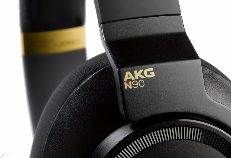 AKG N90Q 96.jpg