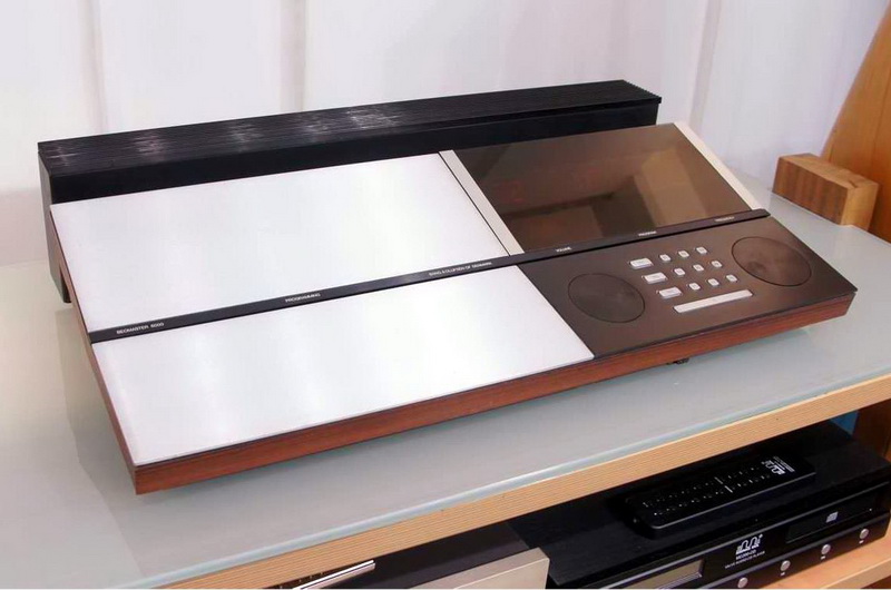 B&O Beomaster 8000.jpg