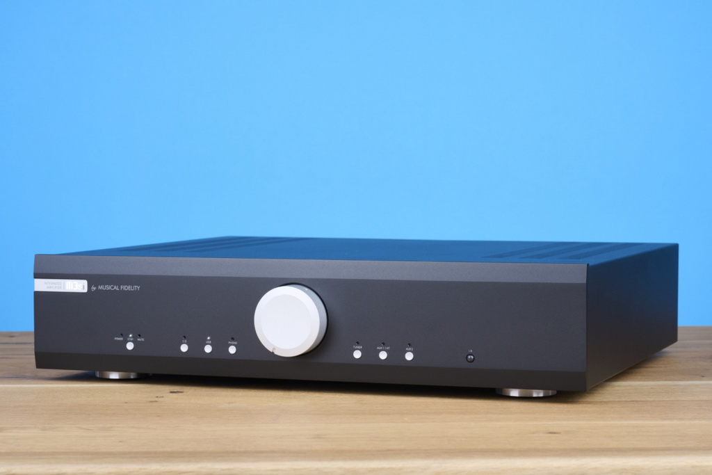 musical-fidelity-m3si-schraeg-rechts-1080x720.jpg