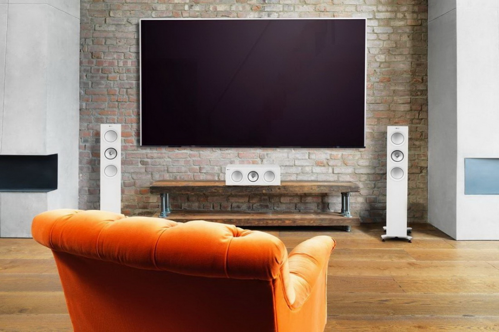 KEF R5 WH 72.jpg