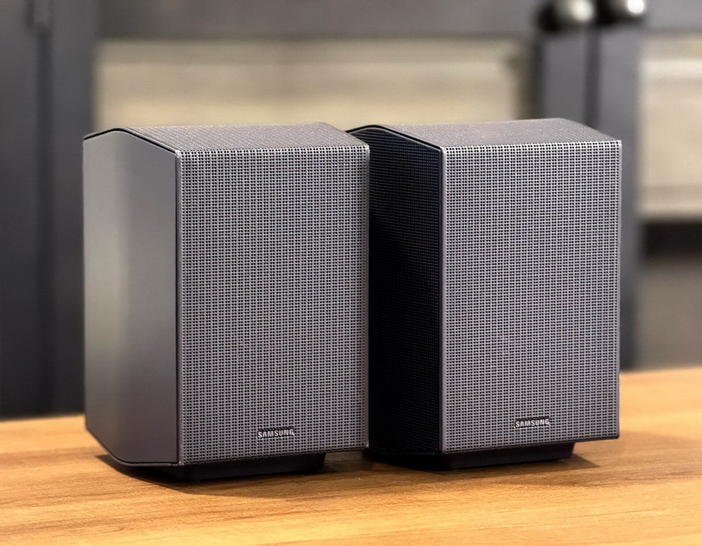 Samsung Q990F Soundbar Rear Speakers.jpg