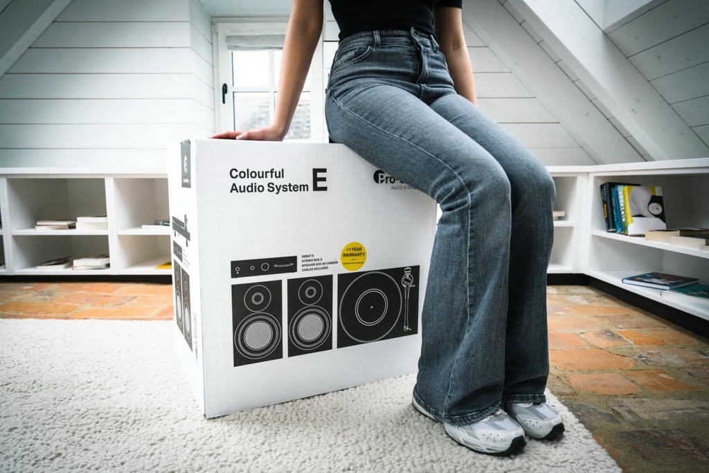 pro-ject-colourful-audio-system-e-all-in-one-hi-fi-system-s-gramofonem-satin-blue (6).jpg pro-ject-colourful-audio-system-e-all-in-one-hi-fi-system-s-gramofonem-satin-blue (6).jpg