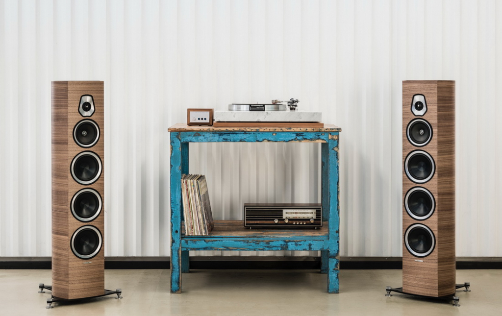Sonus Faber Sonetto VIII 2.jpg
