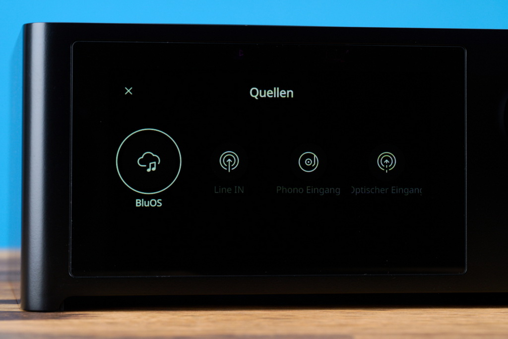 nad-c700-v2-display-quellen-1080x720.jpg