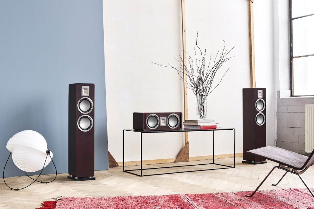 Audiovector-QR-Serie-Dark-Walnut-Hans-Audio.jpg