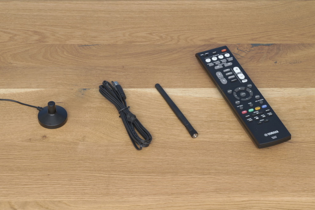 yamaha-rx-v6a-zubehoer-1080x720.jpg