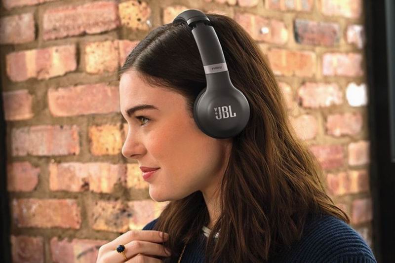 JBL Everest 310 1.jpg