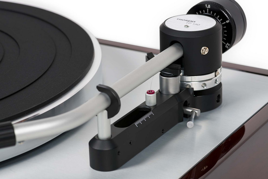 Thorens TD 403 DD piano black 101.jpg