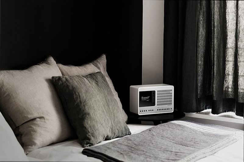 Super-Connect-Black-Silver 92.jpg