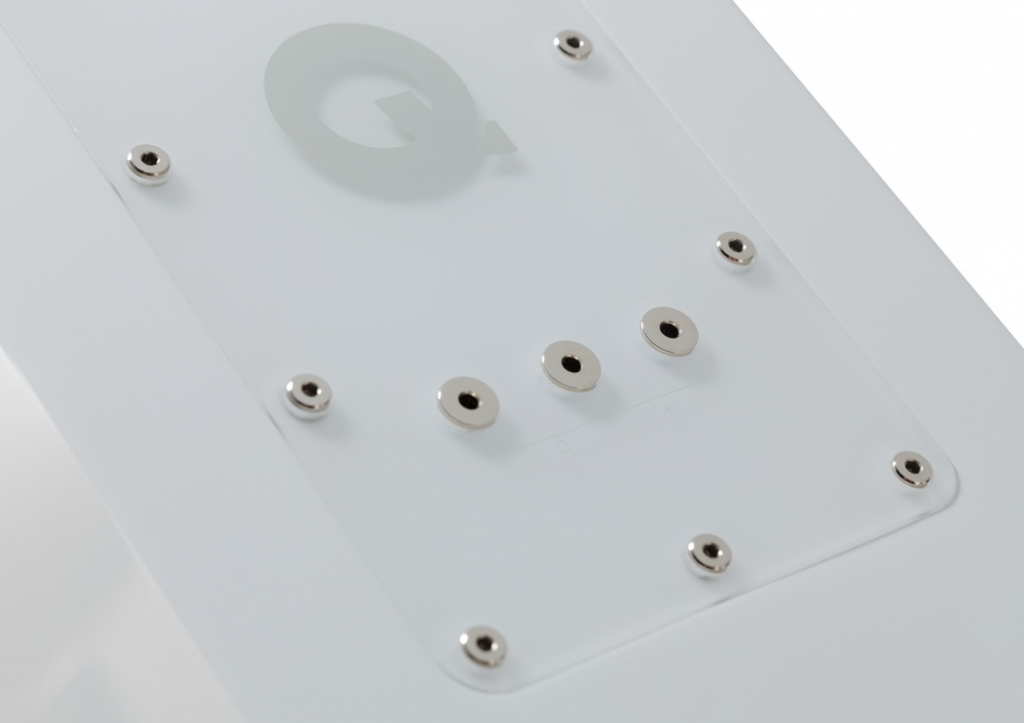 Q Acoustics_Concept_500_Gloss_White_Rear_Panel_Detail.jpg