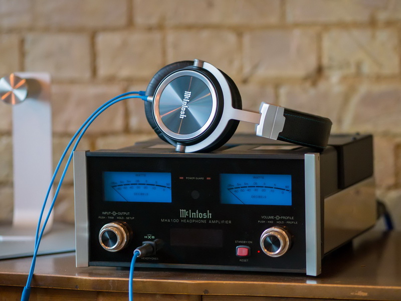 McIntosh MHP1000 8.jpg