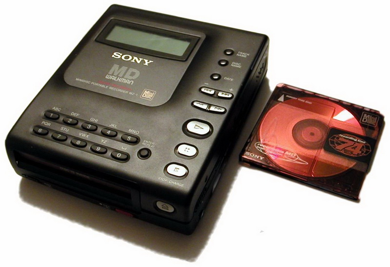 Sony MiniDisc, 1992.jpg