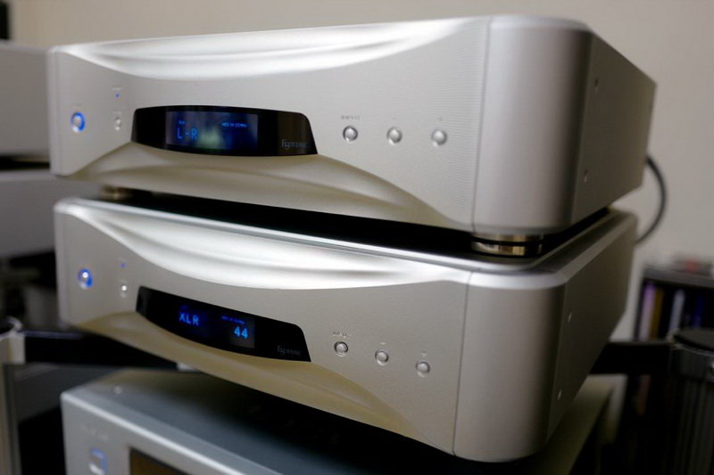 Esoteric Grandioiso D1 mono.jpg