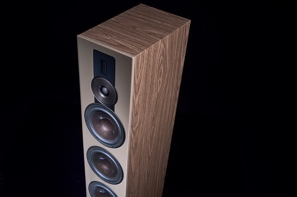 dali sonik 9 walnut 6.jpg