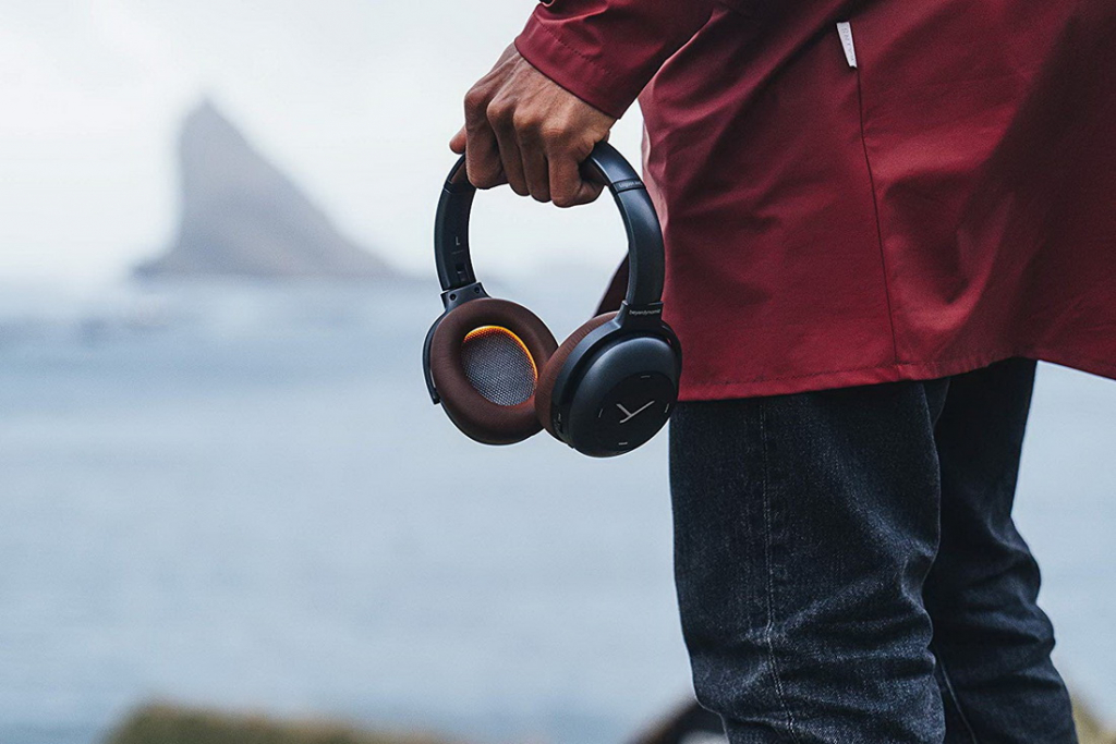 Beyerdynamic LAGOON ANC 03.jpg