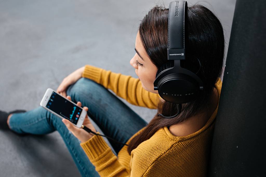 beyerdynamic-dt-1770-pro (1).jpg
