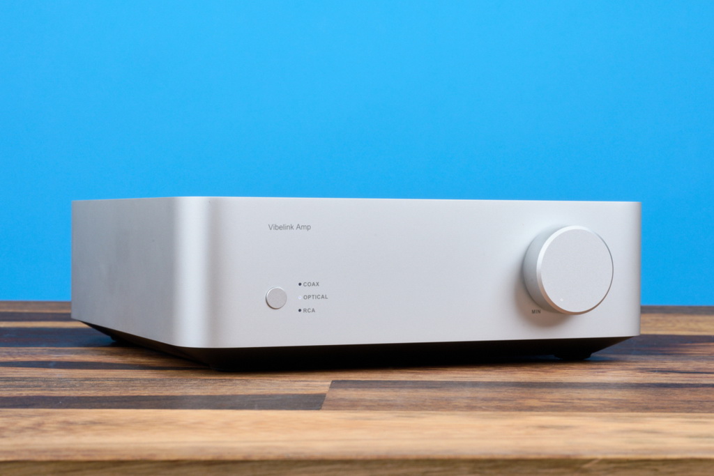 wiim-vibelink-amp-vorderseite-perspektive-links-1080x720.jpg