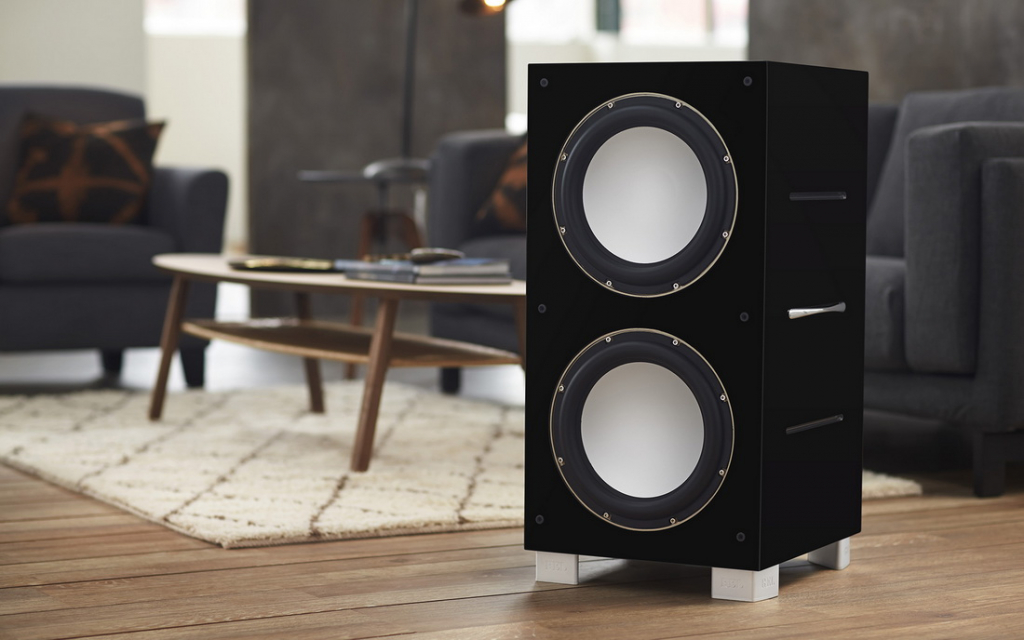 rel-acoustics-212se-subwoofer-lifestyle-2.jpg