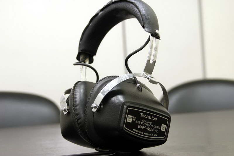 Technics EAH-404.jpg