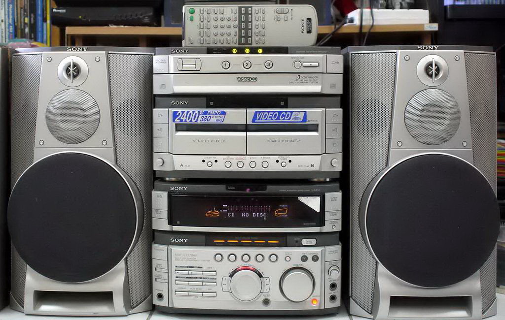 Sony MHC-v7770av.jpg