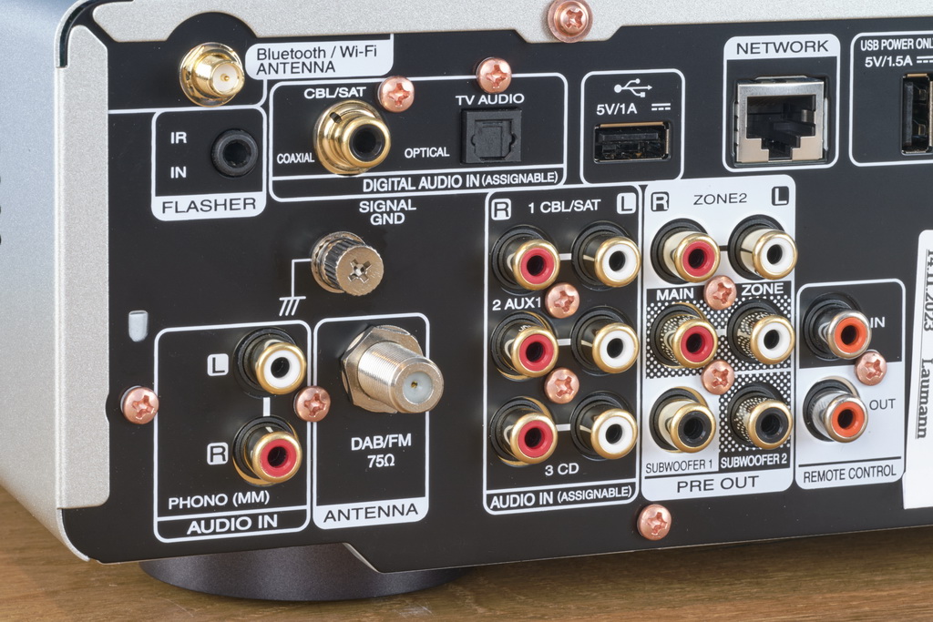 marantz-stereo-70s-detail-anschluesse-eingaenge.jpg