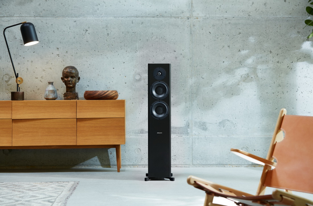 Dynaudio Xeo 30 lifestyle 5.jpg