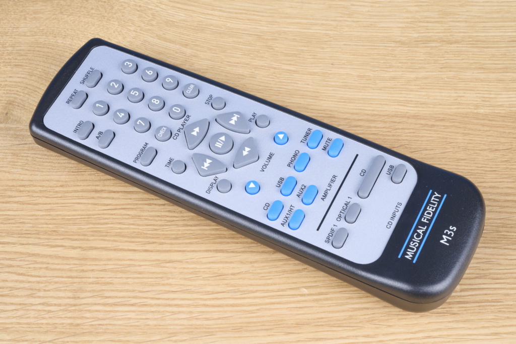 musical-fidelity-m3si-fernbedienung-1080x720.jpg