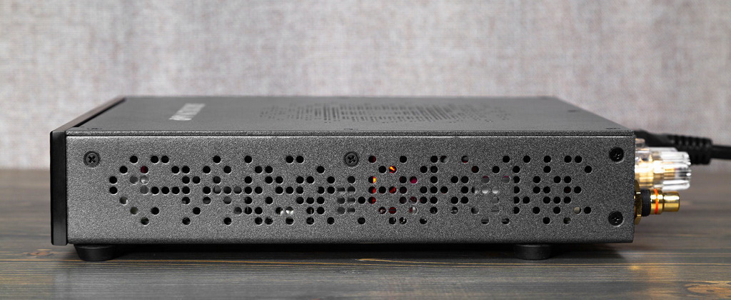 Mytek Brooklyn AMP 2.jpg