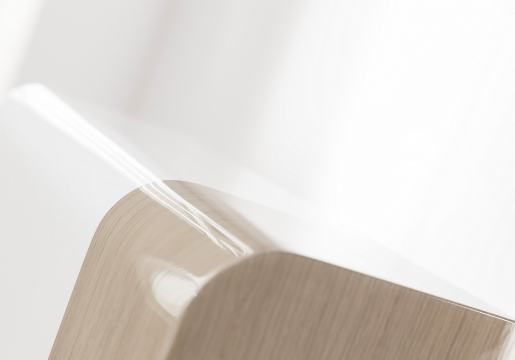 Q ACOUSTICS_Concept 300_White_Oak_Corner_Detail.jpg