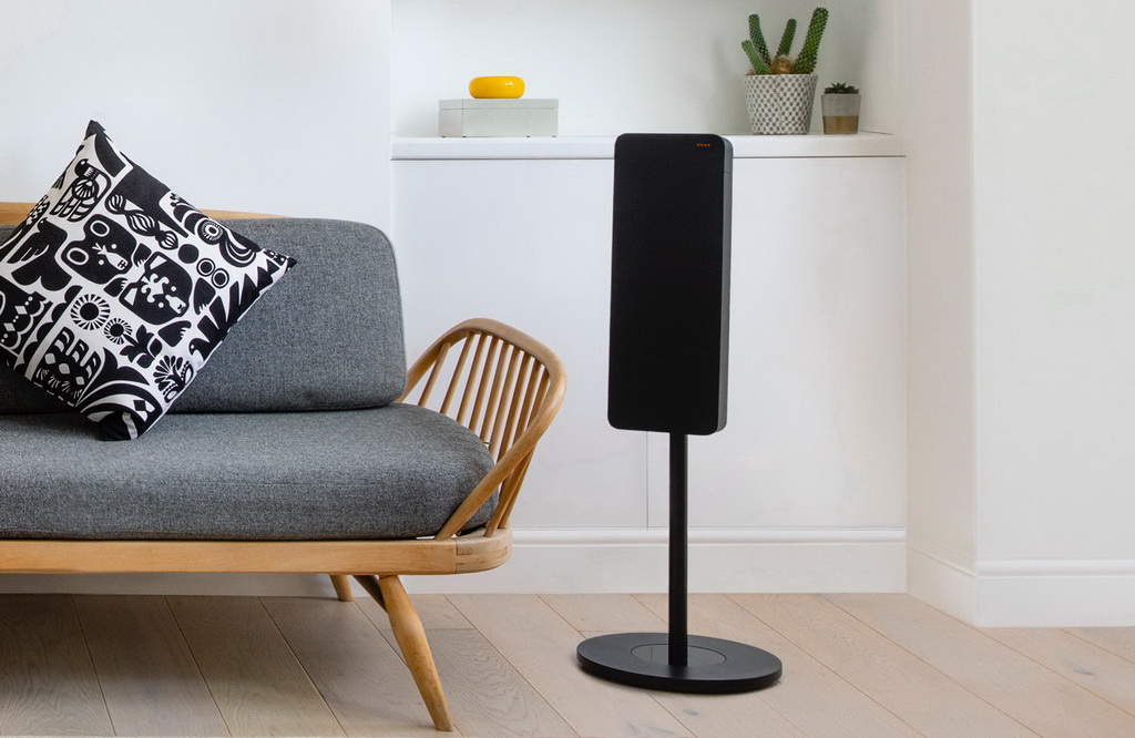 Braun-Audio-LE02-Smart-Speaker-Stand-2019.jpg