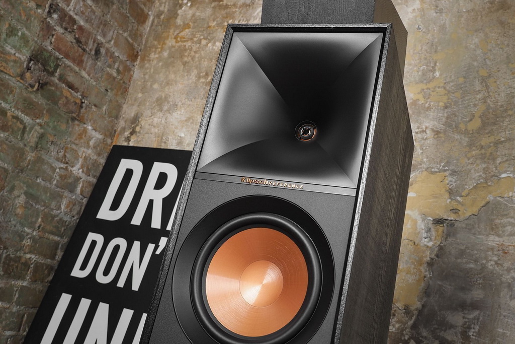 Reference R-600F 2.jpg