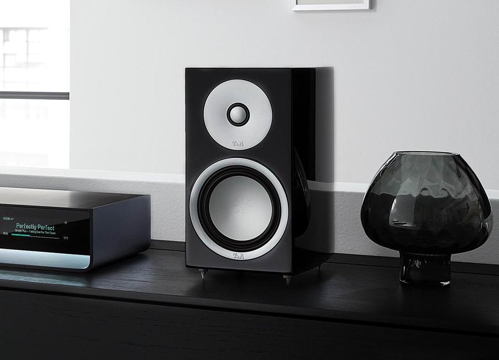 ta_cala_cdr_black_pulsar_r20_hg-black_living (1).jpg ta_cala_cdr_black_pulsar_r20_hg-black_living (1).jpg