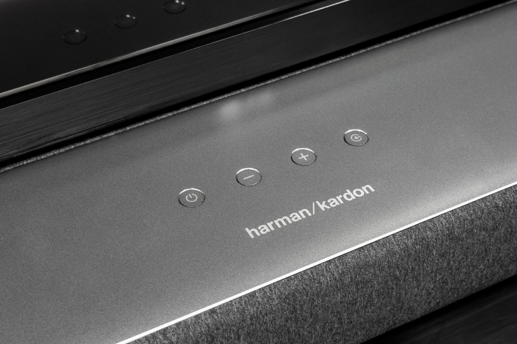 Harman Kardon Enchant 1300 lifestyle 3.jpg