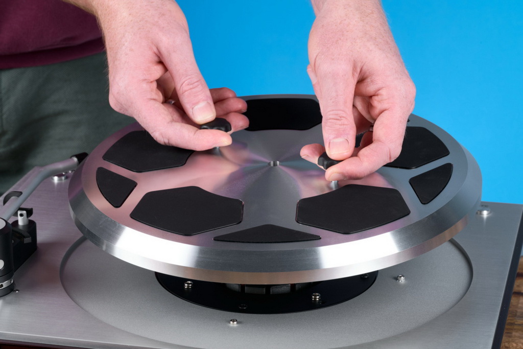 thorens-td-404-dd-teller-transport-2-1080x720.jpg