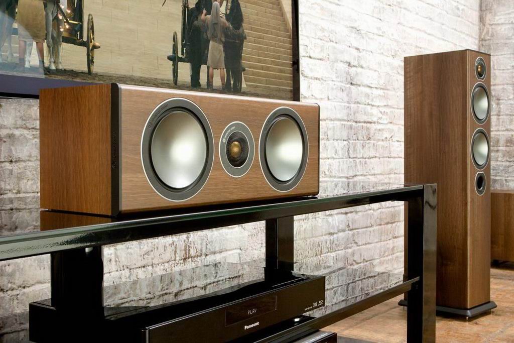 Monitor-Audio-Bronze-Center-Szene.jpg