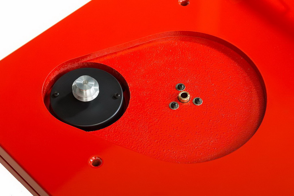 Music Hall MMF 5.3 red 7.jpg