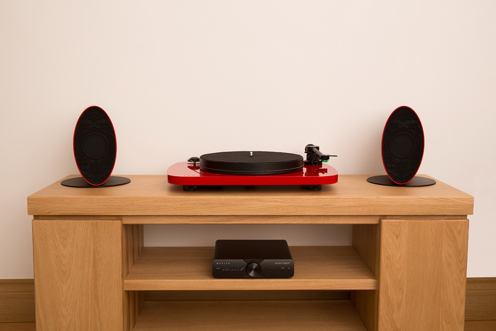 Merlin Lifestyle 2 TEXT web.jpg