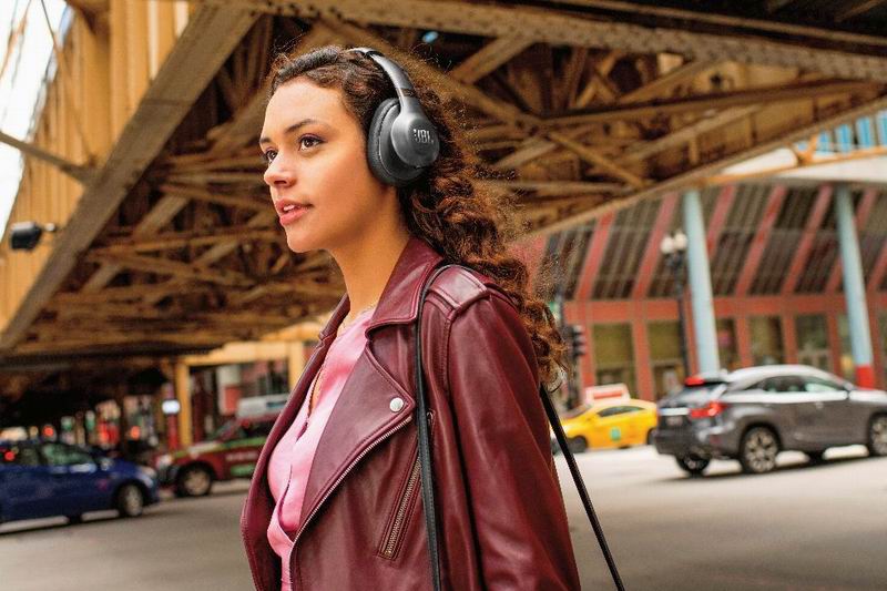 JBL Everest 710 99.jpg