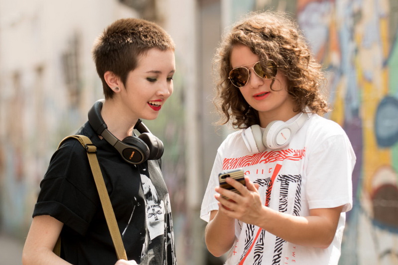 Klipsch Reference On-Ear Bluetooth 7.jpg