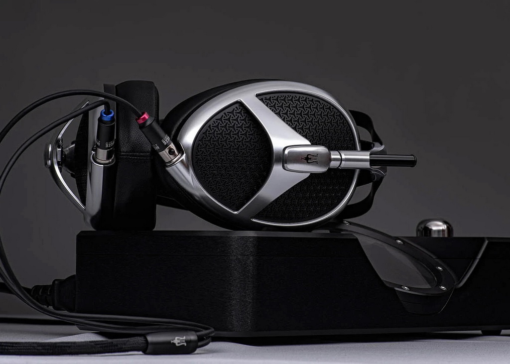Meze Audio Elite 9.jpg