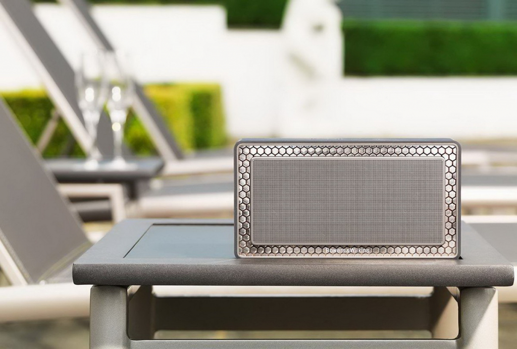 Bowers Wilkins T7 1.jpg