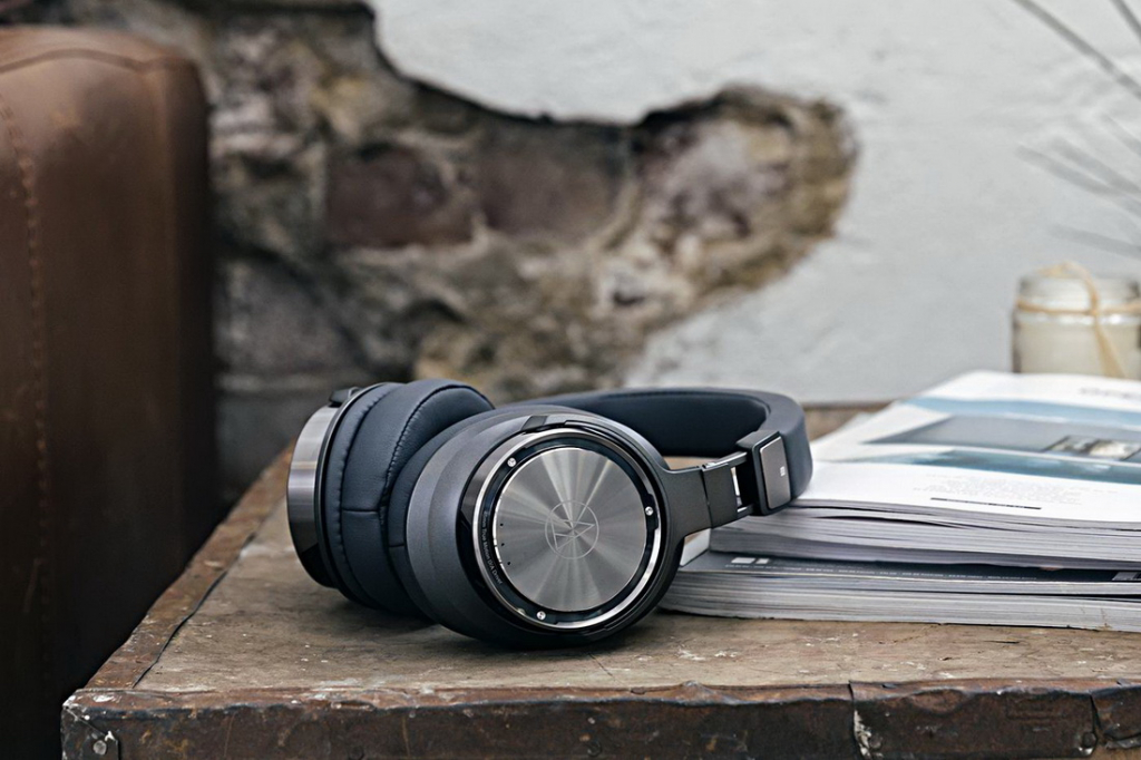 Audio-Technica-ATH-DSR9BT-014 (1).jpg