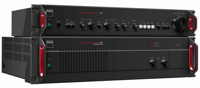 Предварительный усилитель NAD 1300 (1987 г.) и усилитель мощности 2600 (1986 г.).jpg