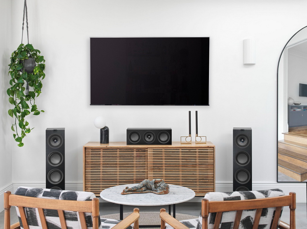KEF_Q250c_Lifestyle.jpg